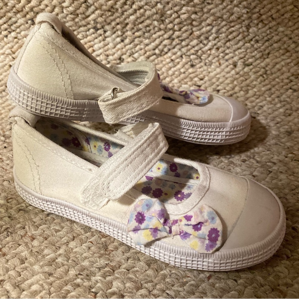 White Canvas Mary Jane Sneakers